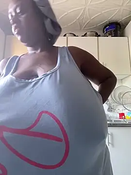 Snapshot of Biggblackboobs chatting on 10, 3, 2025 Biggblackboobs online show from 10, 3, 2025