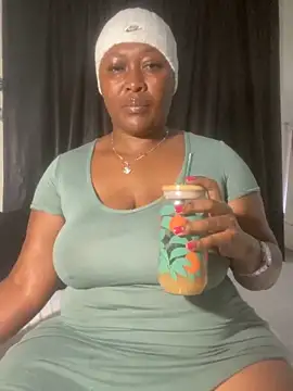 Snapshot of Cardiebae89 chatting on 5, 6, 2026 Cardiebae89 online show from 5, 6, 2026