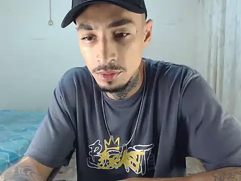 emiliano hottt online show from 15, 12, 2025