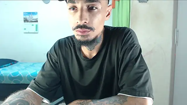 emiliano hottt online show from 11, 5, 2026