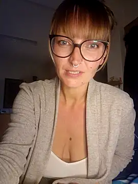 MissMialicious online show from 4, 3, 2025