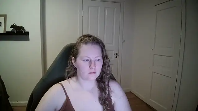 Girlnina-1995 online show from 4, 1, 2025