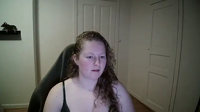 Girlnina-1995 online show from 7, 1, 2025