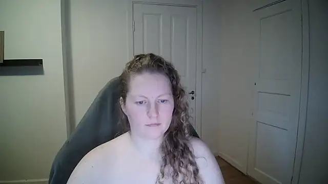 Girlnina-1995 online show from 19, 1, 2025