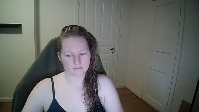 Girlnina-1995 online show from 4, 2, 2025