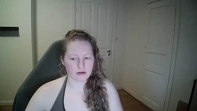 Girlnina-1995 online show from 11, 2, 2025