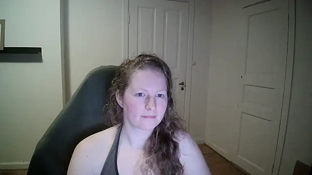 Girlnina-1995 online show from 3, 3, 2025