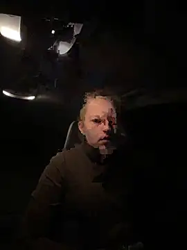 Girlnina-1995 online show from 20, 12, 2025