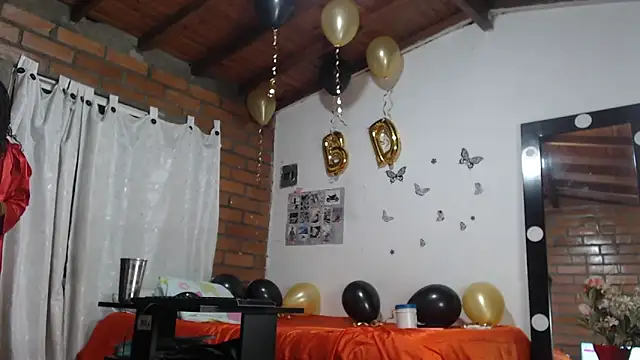 Bigassmommy x online show from 9, 3, 2025