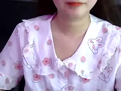 Bee 2k online show from 11, 11, 2025