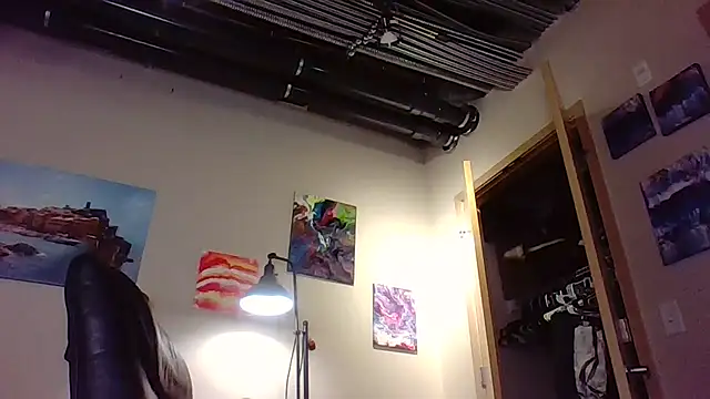 Snapshot of eatmeplease44 chatting on 21, 4, 2026 eatmeplease44 online show from 21, 4, 2026