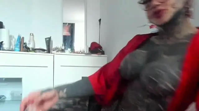 tamarapervert online show from 26, 4, 2026