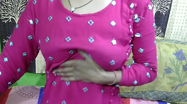 Indian Horny Wife online show from 17, 1, 2025