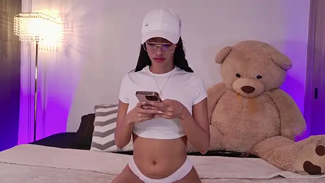 liagirl cute online show from 17, 4, 2026