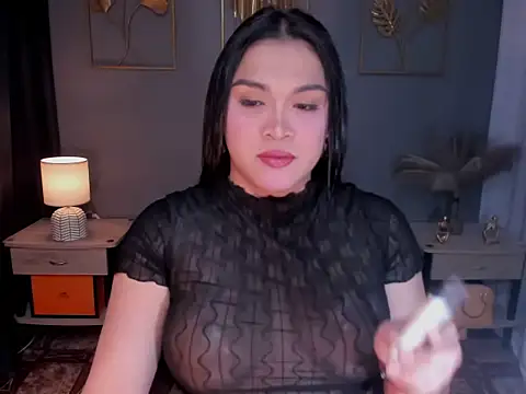 MaxeneCullens online show from 4, 10, 2025