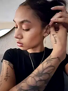 Leaberry online show from 23, 2, 2026