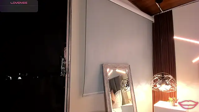 Snapshot of Veronicalanx1 chatting on 9, 6, 2026 Veronicalanx1 online show from 9, 6, 2026