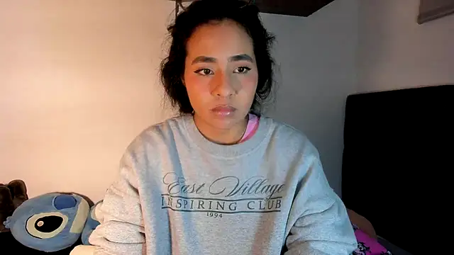 Snapshot of valeryvegas_2 chatting on 4, 12, 2025 valeryvegas 2 online show from 4, 12, 2025