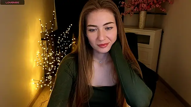 Snapshot of Adelyna_Bird chatting on 14, 5, 2026 Adelyna Bird online show from 14, 5, 2026