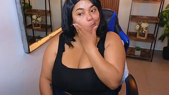 Snapshot of Kenya--Buhle chatting on 29, 3, 2026 Kenya--Buhle online show from 29, 3, 2026