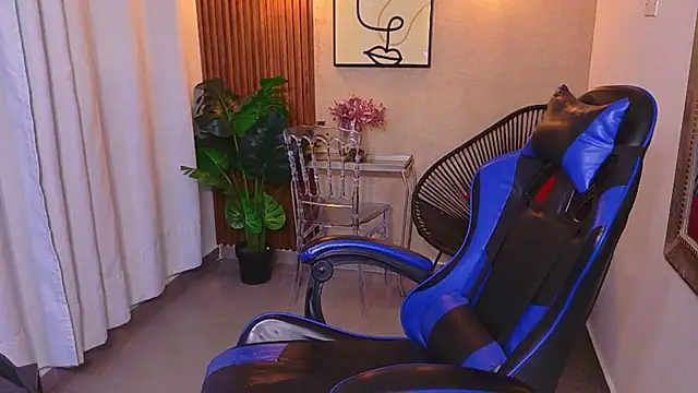 Snapshot of Kenya--Buhle chatting on 17, 6, 2026 Kenya--Buhle online show from 17, 6, 2026