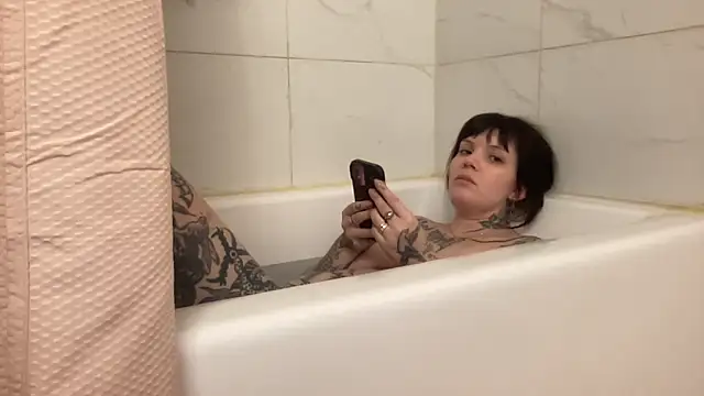 SweetMaisie online show from 1, 3, 2026