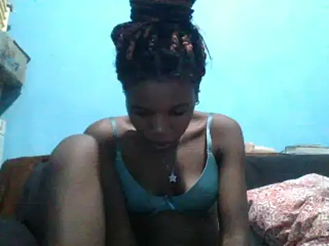 sweetchic  online show from 14, 2, 2025