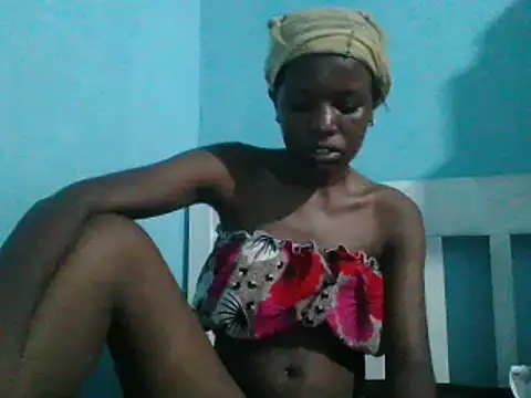 sweetchic  online show from 27, 2, 2025