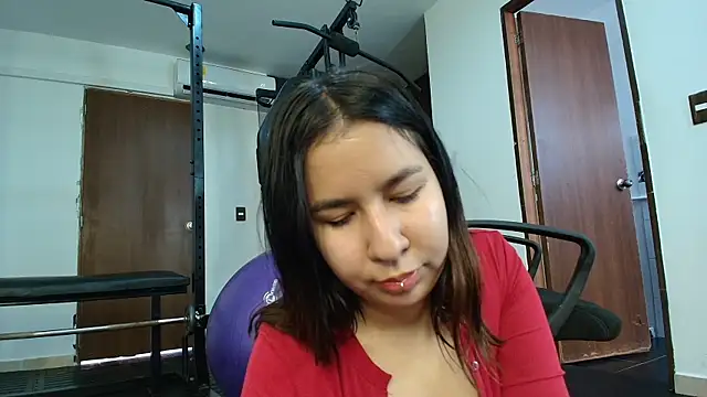 Lia sarahi online show from 2, 2, 2025