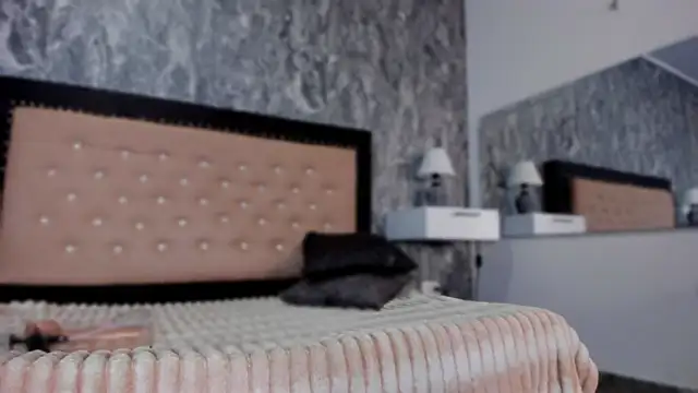 Lia sarahi online show from 2, 10, 2025