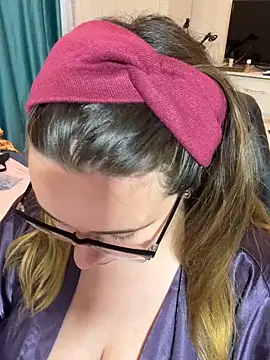 DienkaGreen online show from 18, 11, 2025