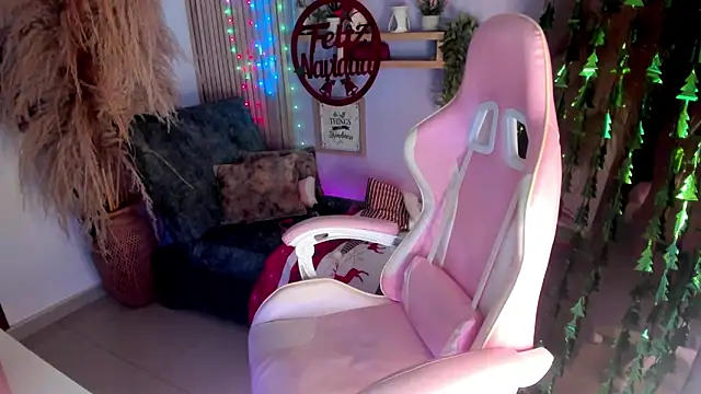 Snapshot of lena_paulxo chatting on 20, 12, 2024 lena paulxo online show from 20, 12, 2024