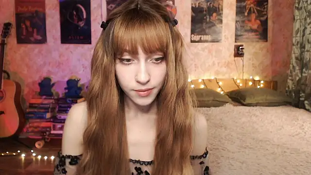 Friendly Ellie online show from 4, 12, 2024