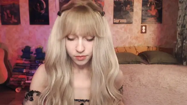 Friendly Ellie online show from 21, 3, 2025