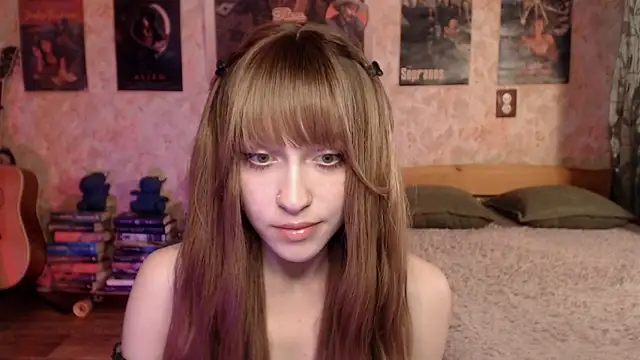 Friendly Ellie online show from 4, 6, 2026