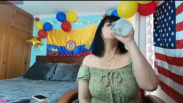 Snapshot of ISABEEL_SOFIA01 chatting on 6, 7, 2026 ISABEEL SOFIA01 online show from 6, 7, 2026