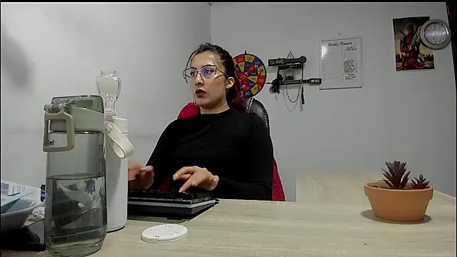 Snapshot of Scarlett_Sen chatting on 11, 3, 2025 Scarlett Sen online show from 11, 3, 2025