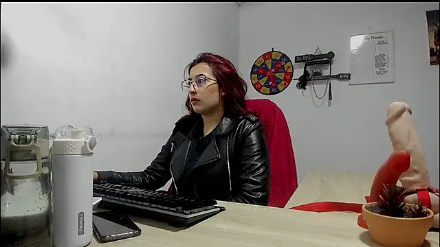 Snapshot of Scarlett_Sen chatting on 14, 3, 2025 Scarlett Sen online show from 14, 3, 2025