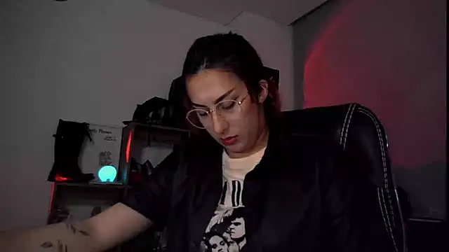 Snapshot of Scarlett_Sen chatting on 16, 9, 2025 Scarlett Sen online show from 16, 9, 2025