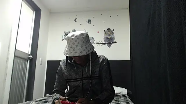 stifen  online show from 1, 2, 2025