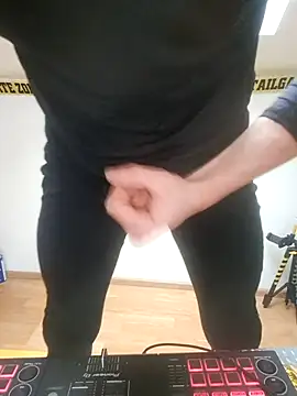 utoopia777 online show from 9, 2, 2026