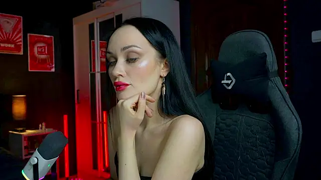 QueenAliss online show from 8, 1, 2026