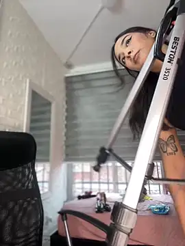 Snapshot of Little_Amber6 chatting on 16, 2, 2025 Little Amber6 online show from 16, 2, 2025