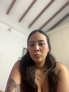 Snapshot of Little_Amber6 chatting on 12, 3, 2025 Little Amber6 online show from 12, 3, 2025