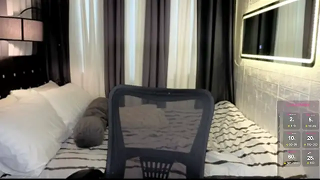 ThegirlNamedMaria online show from 18, 12, 2025