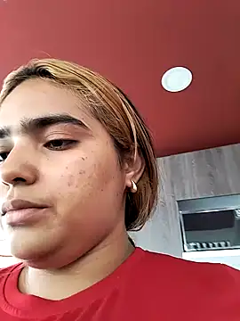 Snapshot of Mayssa_Cute chatting on 19, 12, 2024 Mayssa Cute online show from 19, 12, 2024