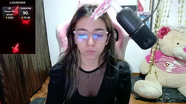 Maggie Fox3 online show from 17, 2, 2025