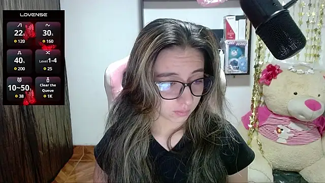 Maggie Fox3 online show from 24, 2, 2025