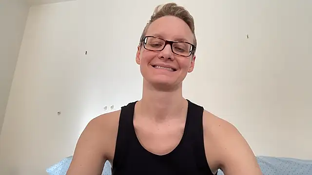 LeahWilde online show from 14, 2, 2025