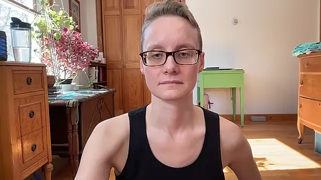 LeahWilde online show from 2, 3, 2025